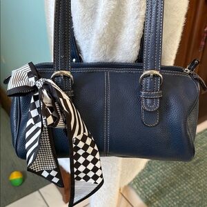 Tignanello  shoulder bag  barrel bag pebbled leather navy  satchel Adjust straps